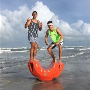 Meet your Posher, Tanner